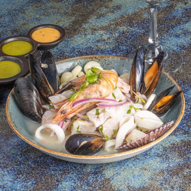 Ceviche Mixto.